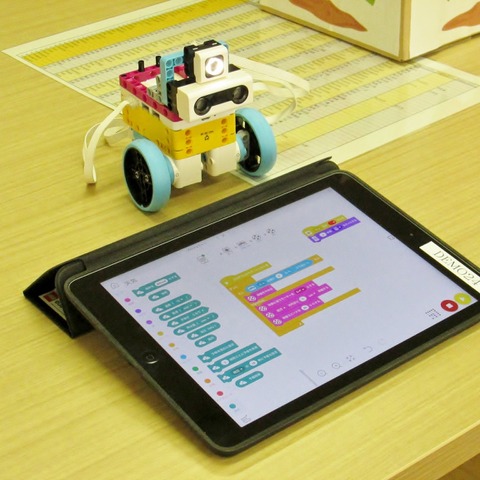 プログラミングで課題解決、清新中学のレゴ「SPIKEプライム」活用授業 画像