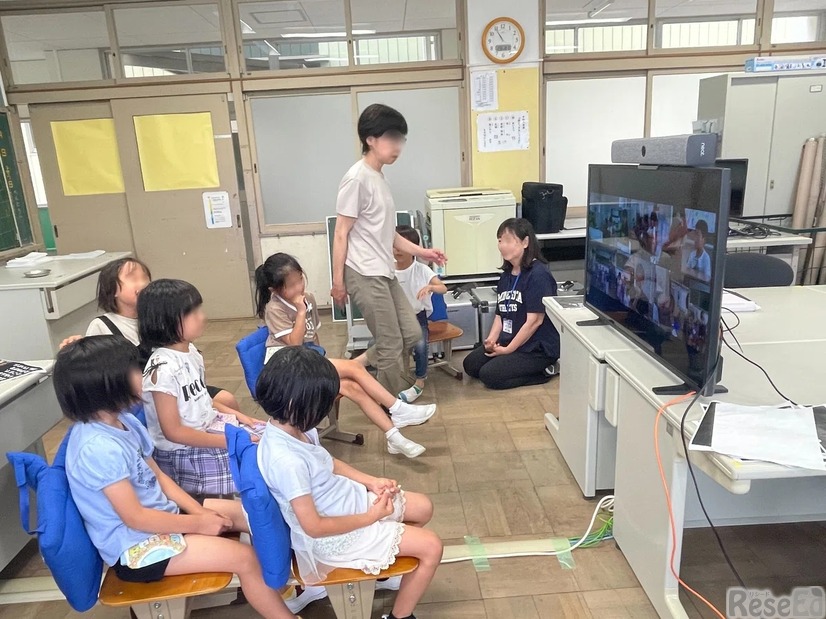 Neatを通して行われる複式学級の授業（宇和島市）