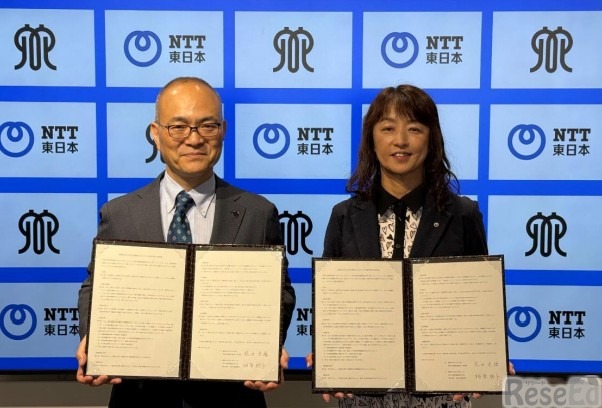 左：神奈川県教育委員会 教育長 花田忠雄氏 右：NTT東日本 執行役員 神奈川事業部長 相原朋子氏
