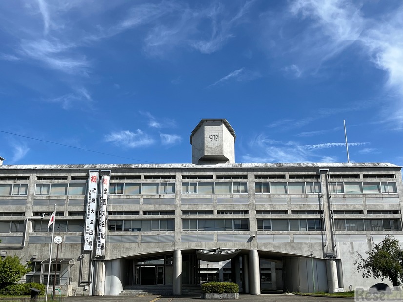茨木高校の外観