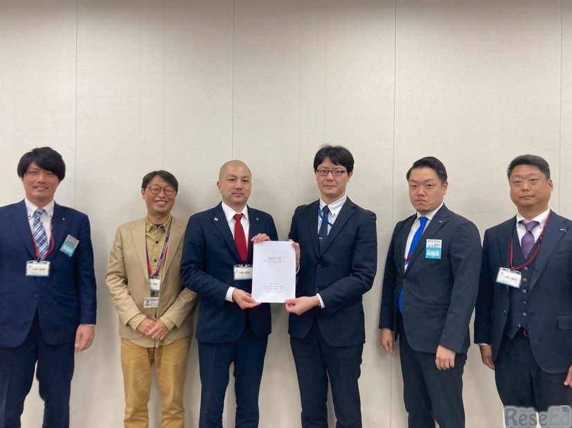 2025年10月21日 文部科学省で提言書手交