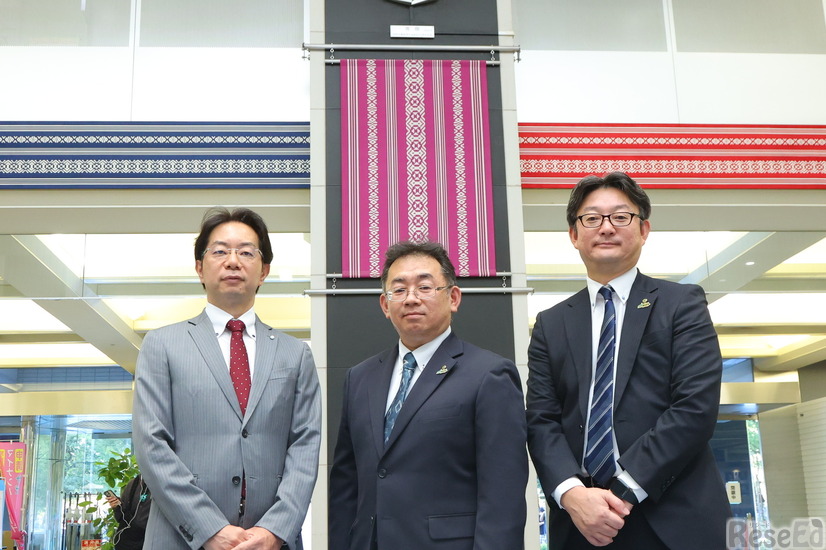 福岡市教育委員会の皆さん。左から伊藤寛之氏、金丸祥喜氏、伊藤真一氏