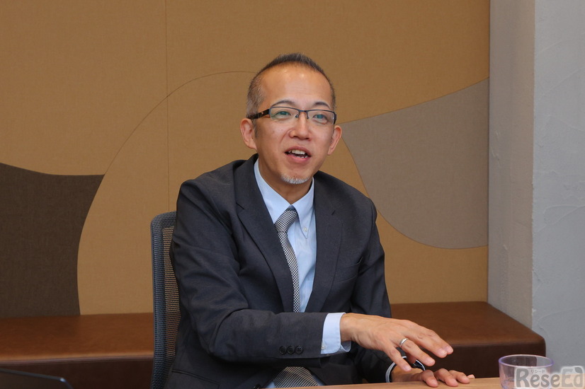 以前は「新年度の4月第2週までに3,000人ほどのアカウントを私が作成していた」と中島氏