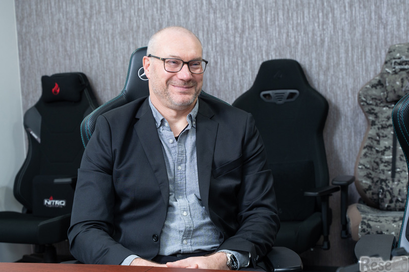 教育市場責任者のマシュー・ゴルスキー氏