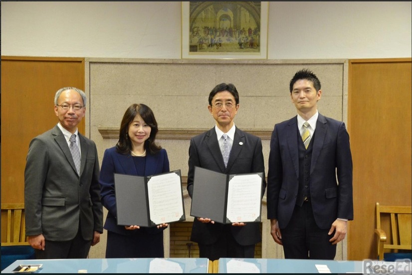 聖心女子大学と英明フロンティア中学校・高等学校の協定締結式のようす