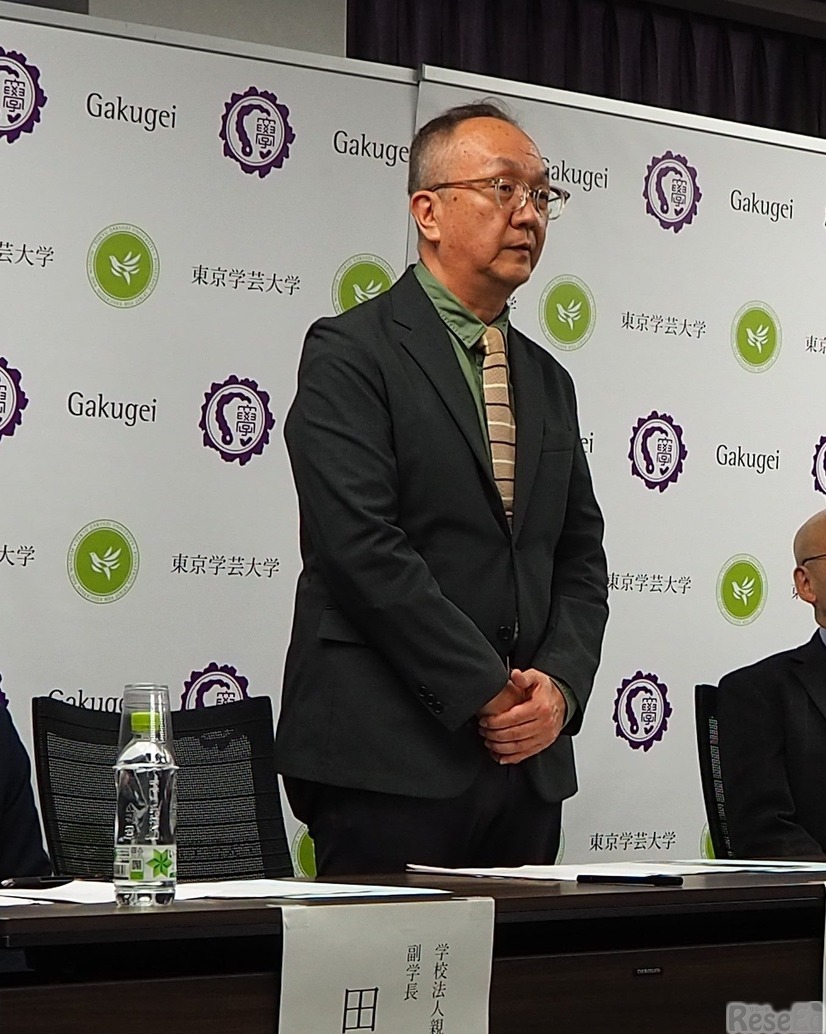 挨拶をする松田学長