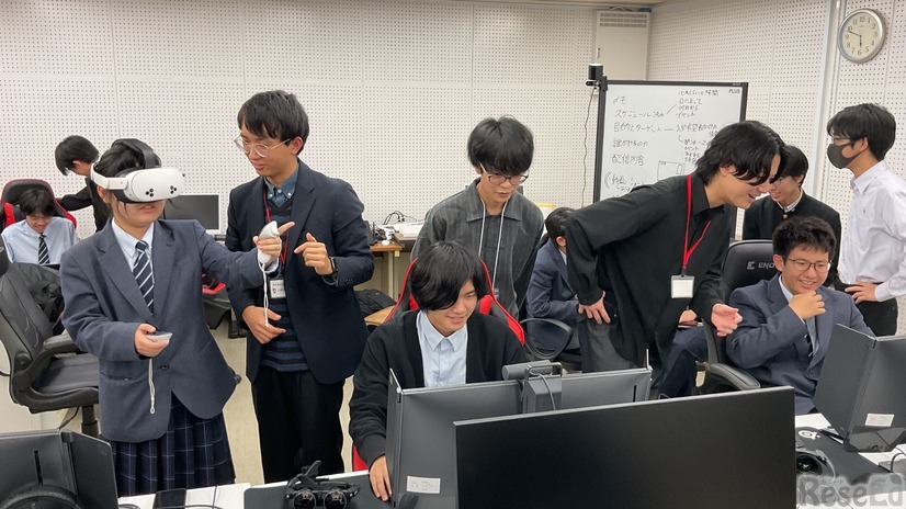 北九州市立高等学校での授業導入のようす