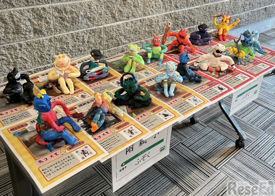 市の子供美術展での展示