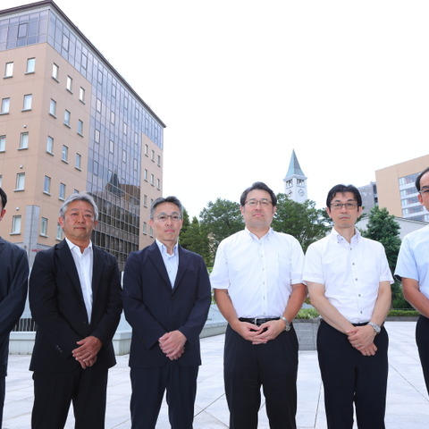 大学入試DXで業務効率化、UCAROと入試アウトソーシングで受験生と向きあう時間を創出 画像