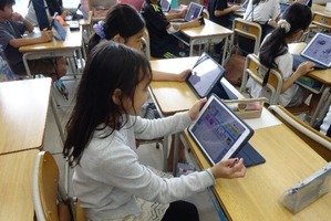 横浜市立小中9校、学校図書館で電子書籍を試行導入