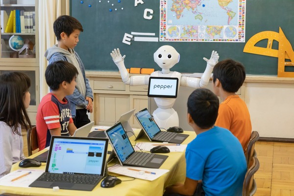 PepperのChatGPT機能、13歳未満にも拡大 画像