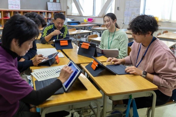 横浜市立小学校「チーム担任制」導入…新人教員を1人で担任にしない学校づくり 画像