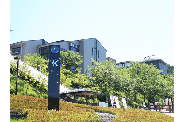 大人数講義でも学生を巻き込む、Slido活用のDX実践とは 画像