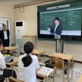 実物大の教師がクリアな音で語り掛ける（大分県）