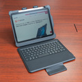 STM Dux キーボード一体型ケース USB-C（第10世代iPad／A16チップ搭載iPad用）日本語配列