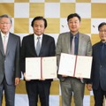 左より大和大学 総長 田野瀬良太郎氏、学長 松本伸司氏、　信韓大学 大学院長 趙胤宰氏、学生処長 金南中氏