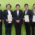 左から石川学長、小出氏、近野理事長、陳内氏、河林氏