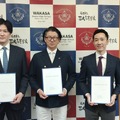 調印式のようす（左から小学館集英社プロダクション上根邦靖氏、福井県立若狭高等学校校長渡邉久暢氏、ネットアドバンス大和田啓太氏）