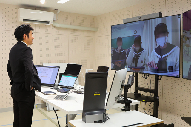 全国14自治体が視察…大分県がNeatで解決した、双方向な遠隔授業の「音」と「操作性」の課題 画像