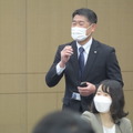 ミーティングの目的を説明するカシオ計算機 教育推進部 教育推進室 室長 内田義之氏