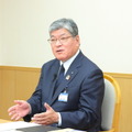板橋区長 坂本健（さかもとたけし）氏。2007年より板橋区長を務める。現在５期目。