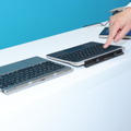 左は以前のキーボードドック、右が改良されたK70。K70は着脱が簡単で落下にも強い