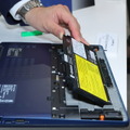 バッテリーパックは簡単に取り外して交換できる