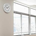 【先生の事情とホンネ】教室環境は大事…教室の時計、どこに掲示するのがベスト？