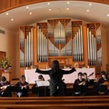 調印式後、山梨英和中学校・高等学校マンドリン部の生徒による楽曲の披露