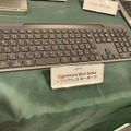 少ない光でも発電してくれるワイヤレスキーボード「signature slim solar」