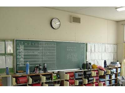 【先生の事情とホンネ】教室環境は大事…教室の時計、どこに掲示するのがベスト? 画像