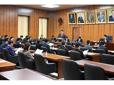 高校無償化と中学校35人学級の法案、国会審議入り 画像