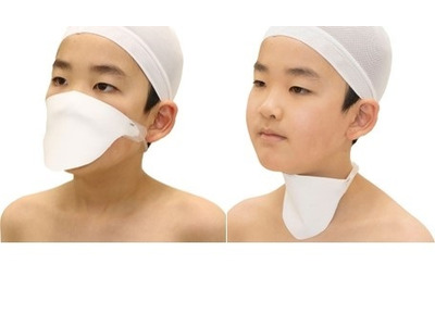 コロナ禍の水泳授業に「水泳レッスンマスク」飛沫飛散を防ぐ 画像