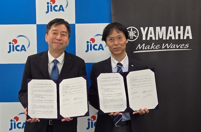 左：JICA東南アジア・大洋州部　早川友歩部長右：ヤマハ楽器事業本部販売会社統括部長　酒井憲寧氏