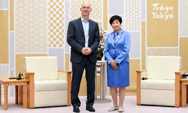 ミネルバ大学と東京都知事が面会し、意見交換を実施（令和7年9月8日）
