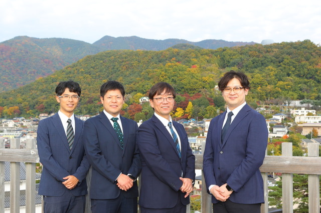 山梨県が目指す次世代校務と教育、ビジョンと対話で実現する小中学校の共同利用