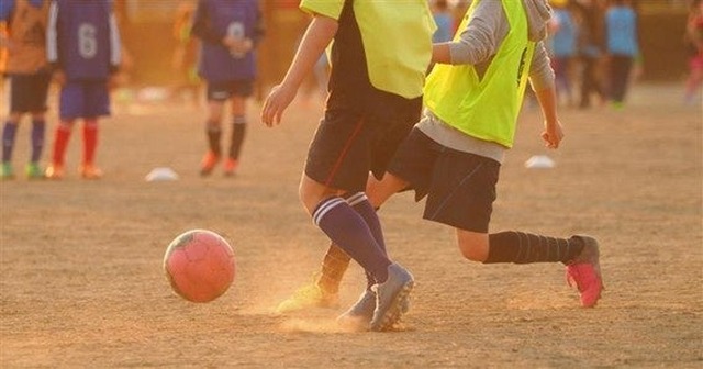 暑熱下の運動イメージ　(c) makieni - stock.adobe.com