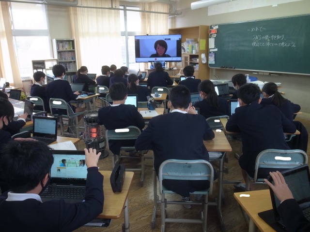 奈良県生駒市でのSNSの使い方・情報モラル授業のようす