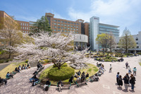 桜美林大学